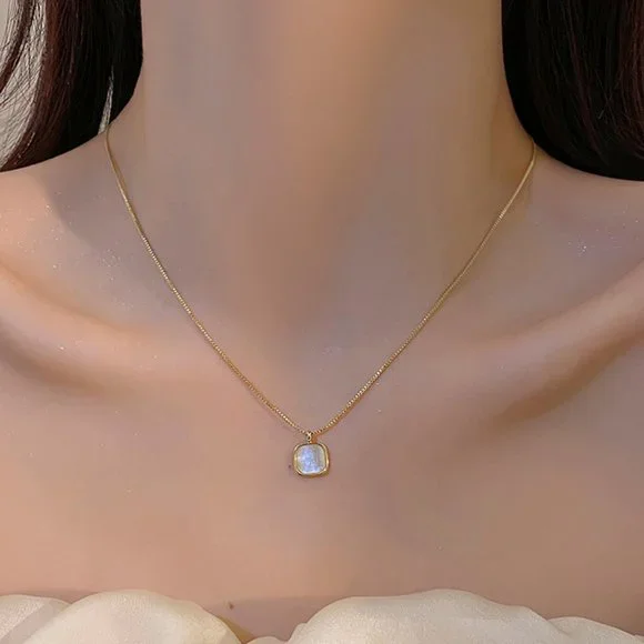 GOLICC Light Luxury Square Shell Necklace - Picture 1 of 9